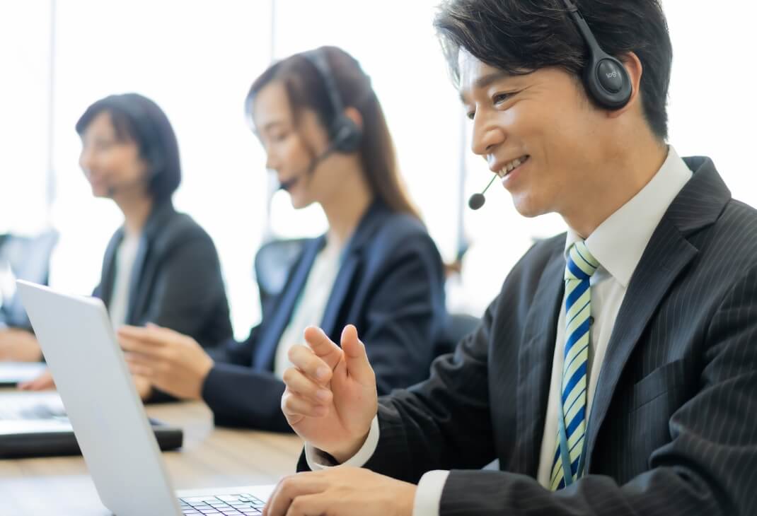 社労士業務に精通した専門スタッフによるサポート体制。